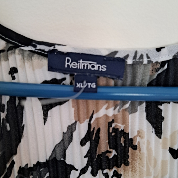 Reitmans, new beautiful summer top (XL) - Picture 2 of 2